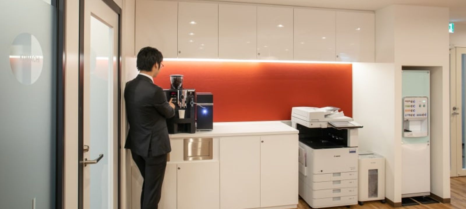 2-2-32 Nakadori, Akita - Image 1