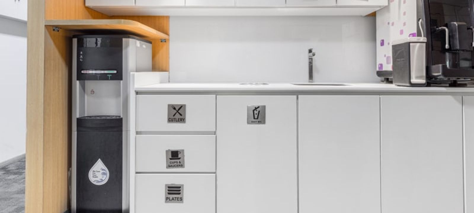 Punj Essen House Astha Kunj Rd Nehru Place, New Delhi - Image 1