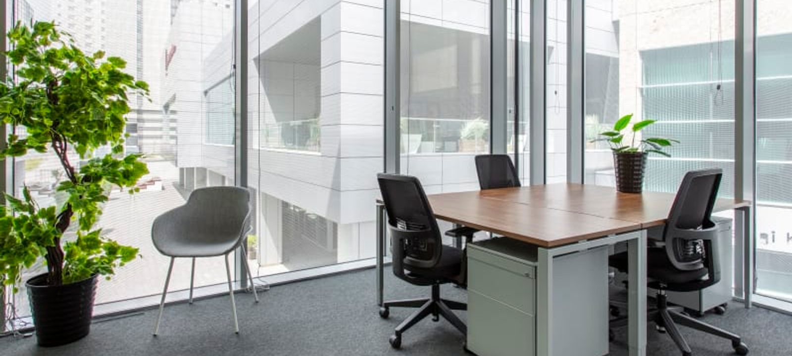 Plac Andersa 7, Poznan - Image 1