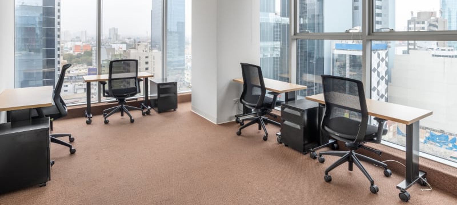 Platinum Plaza I - Image 1