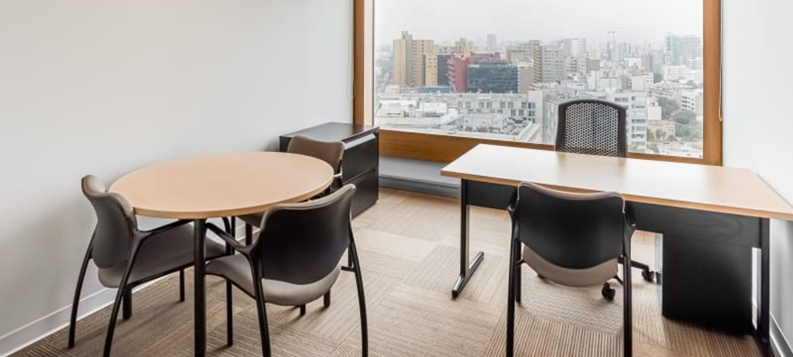 Real Ocho Av Sto Toribio 173 Y Via Central 125, Lima - Image 1