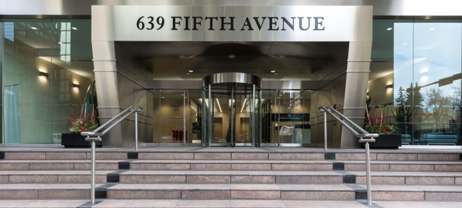 639 5 Ave SW, Calgary - Image 1