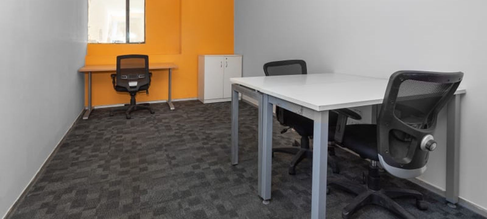 Halwasiya Court Hazratganj, Lucknow - Image 1