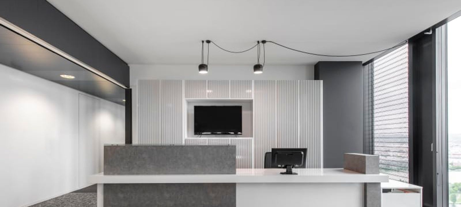 Donau-city-strasse 7, Vienna - Image 1