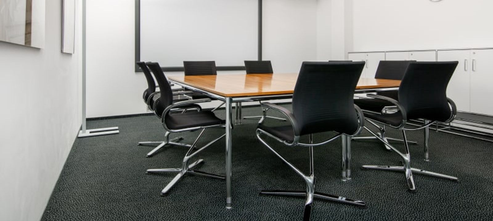 23 Leopoldstrasse, Munich - Image 1