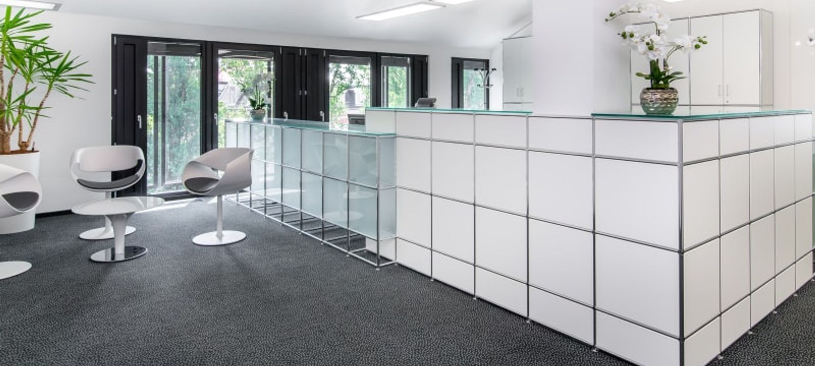 23 Leopoldstrasse, Munich - Image 1