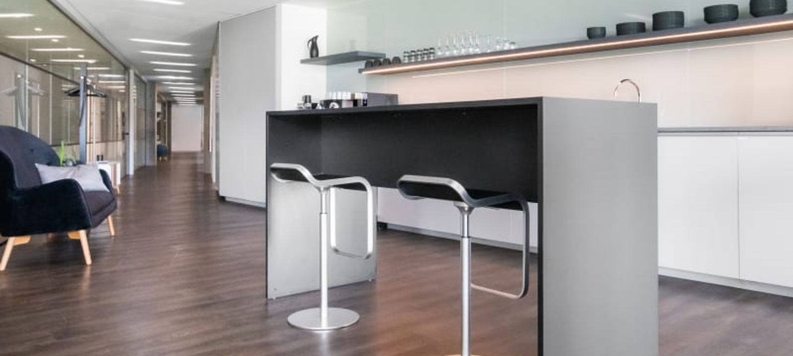 2 Kalkofnsvegur, Reykjavík - Image 1