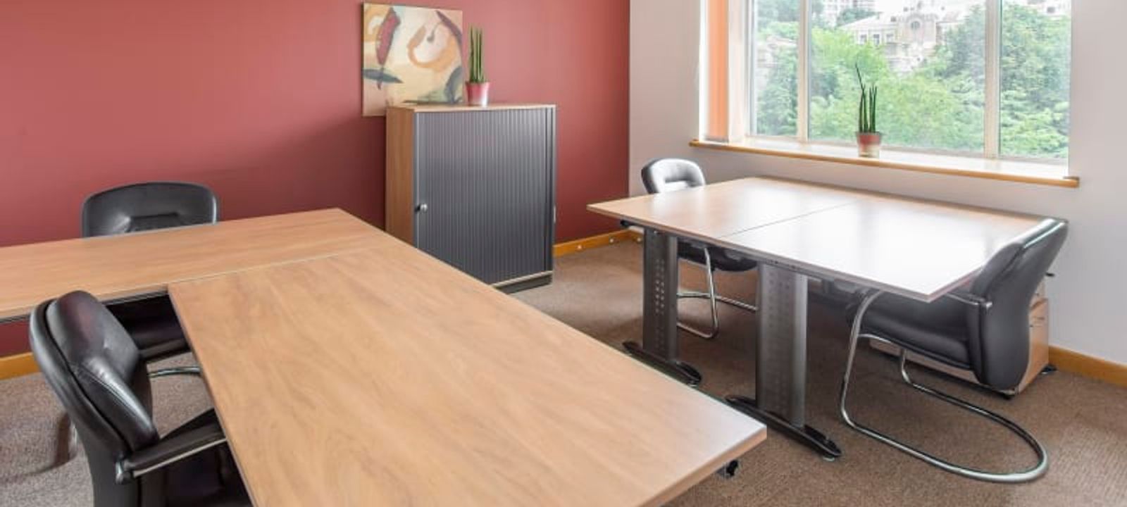 42-44 Shovkovychna St, Kyiv - Image 1