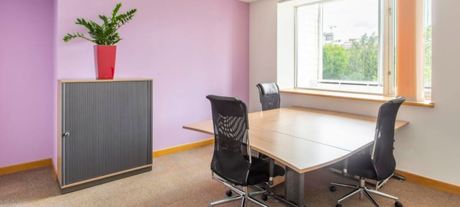 42-44 Shovkovychna St, Kyiv - Image 1