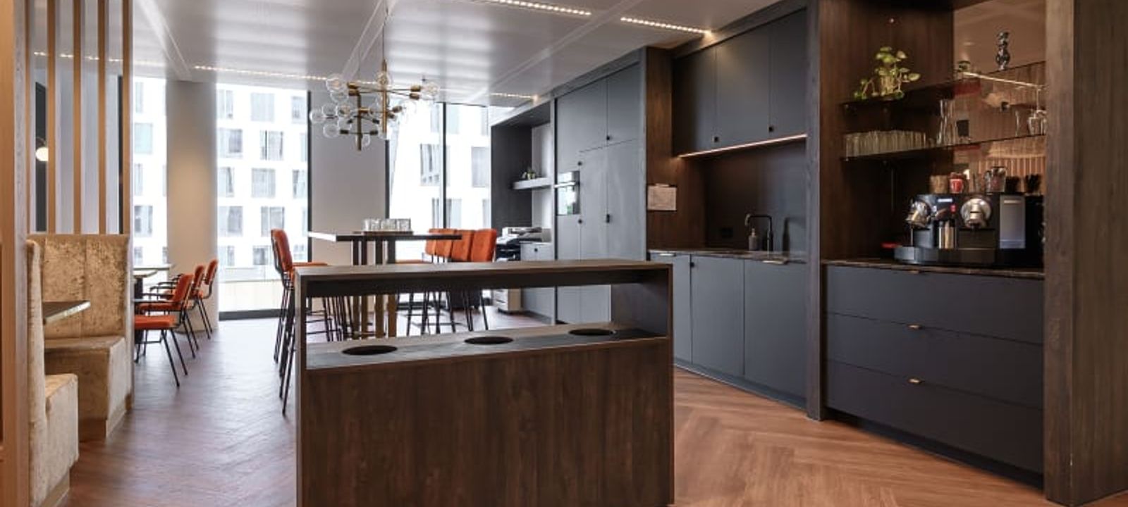 1212 Gustav Mahlerlaan, Amsterdam - Image 1