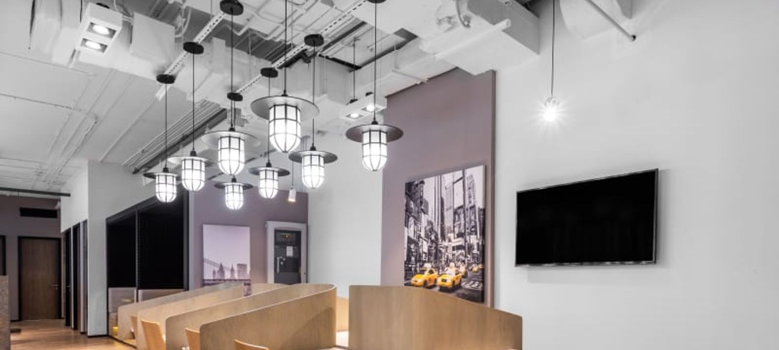 Sheikh Zayed Road, Dubai - Image 1