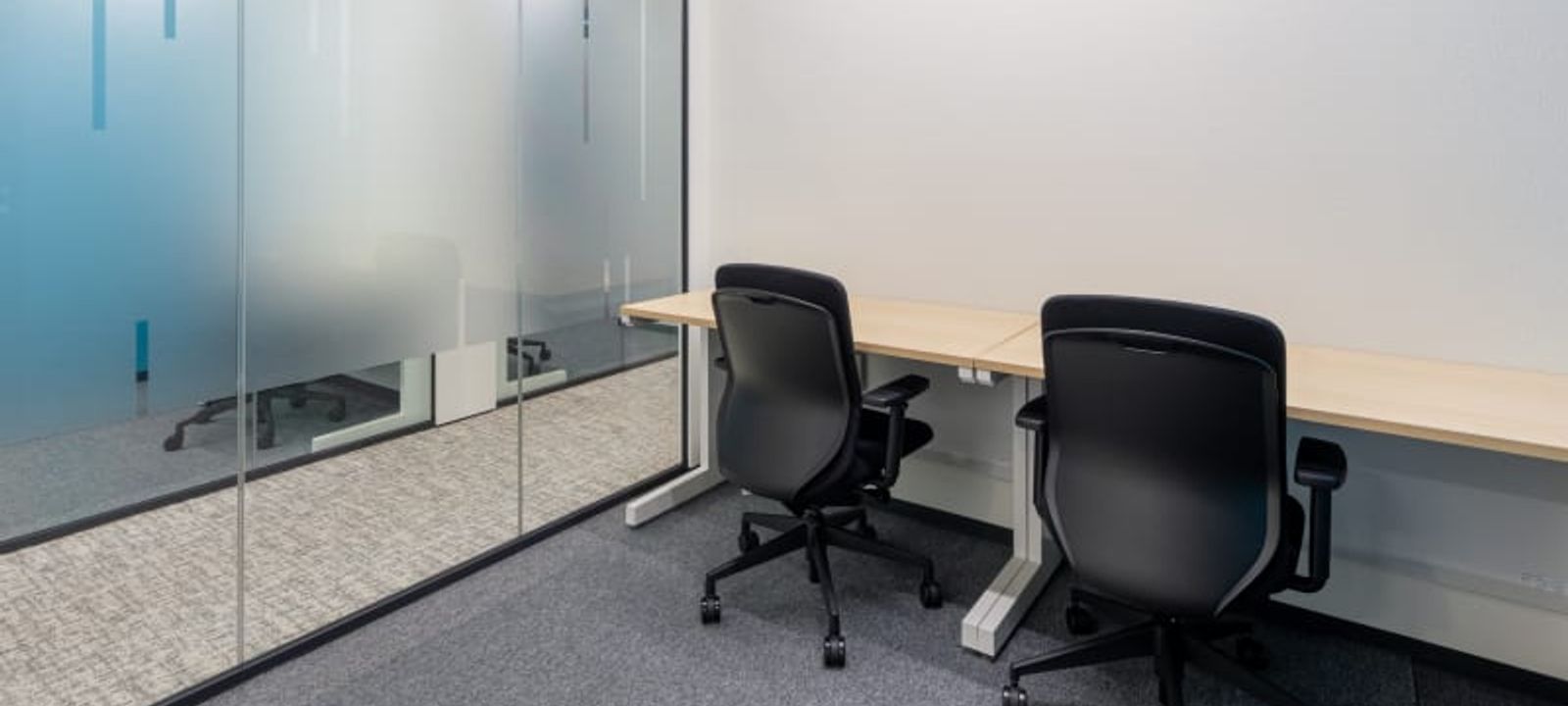 AOI Tower C Building - Image 1