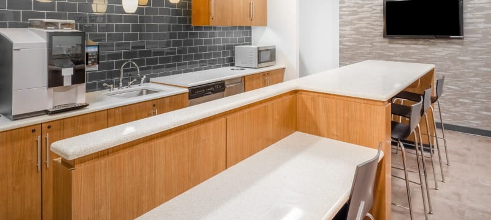 200 Broadhollow Rd, Melville - Image 1