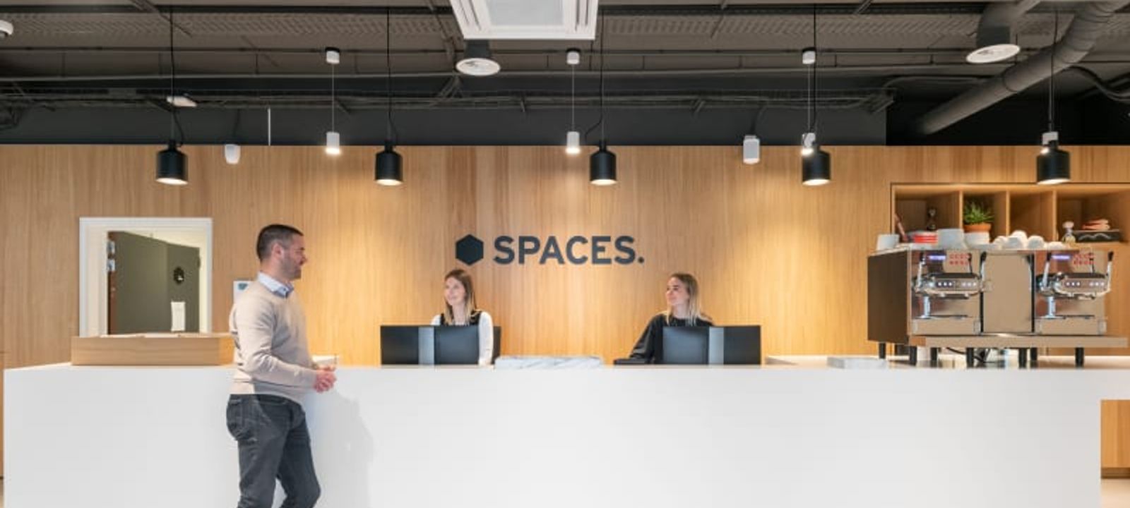 Rue Des Guillemins 139, Liege - Image 1