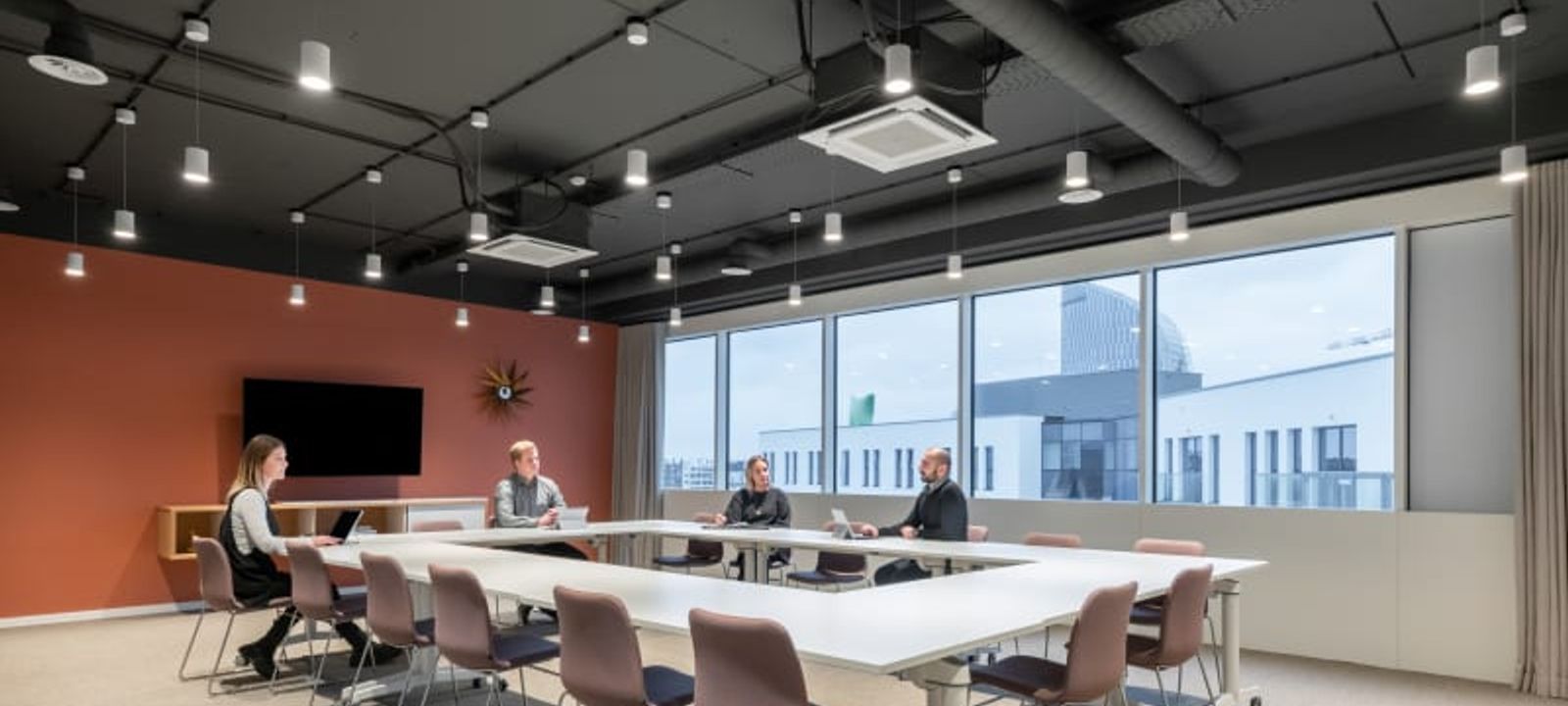 Rue Des Guillemins 139, Liege - Image 1