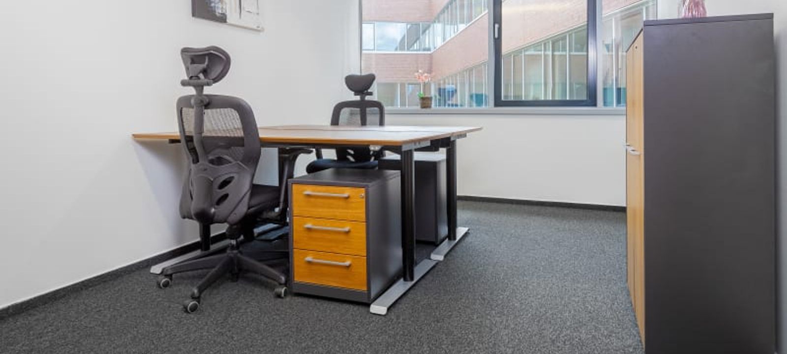 Allee Corner Centre - Image 1