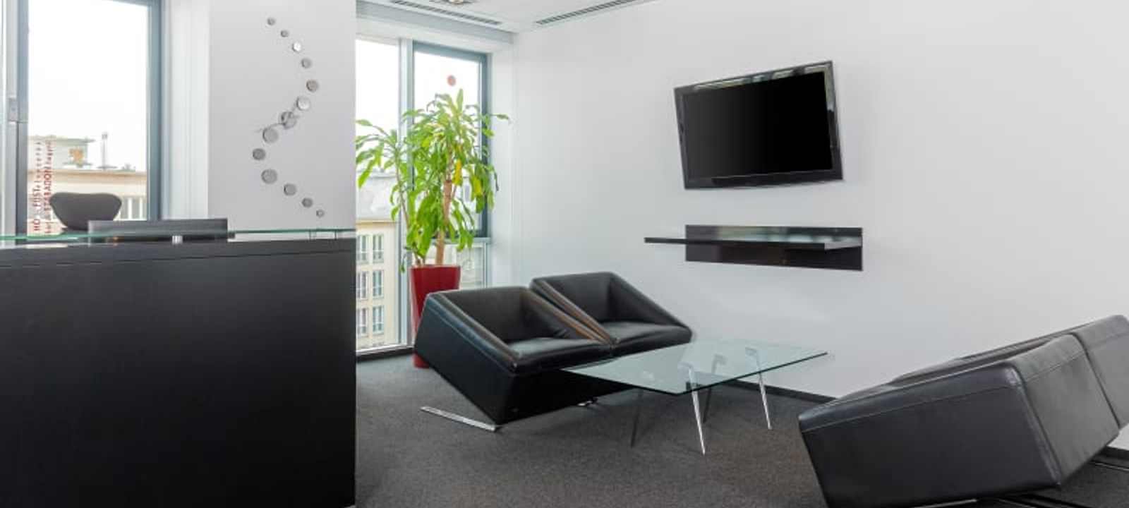 Oktober Huszonharmadika U 8-10, Budapest - Image 1