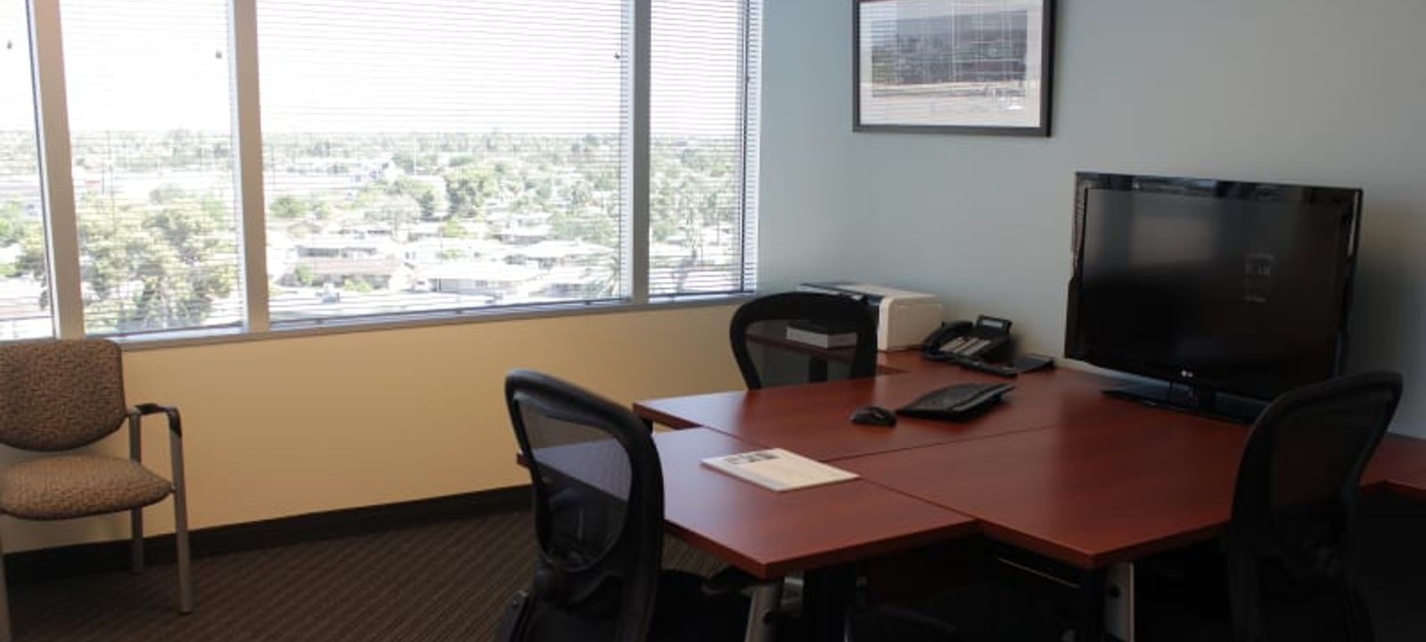 2415 East Camelback Road 2415 East Camelback Road, Phoenix - Image 1