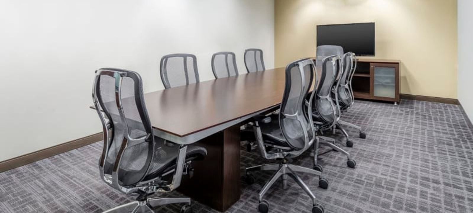 1201 Nw Briarcliff Pkwy, Kansas City - Image 1