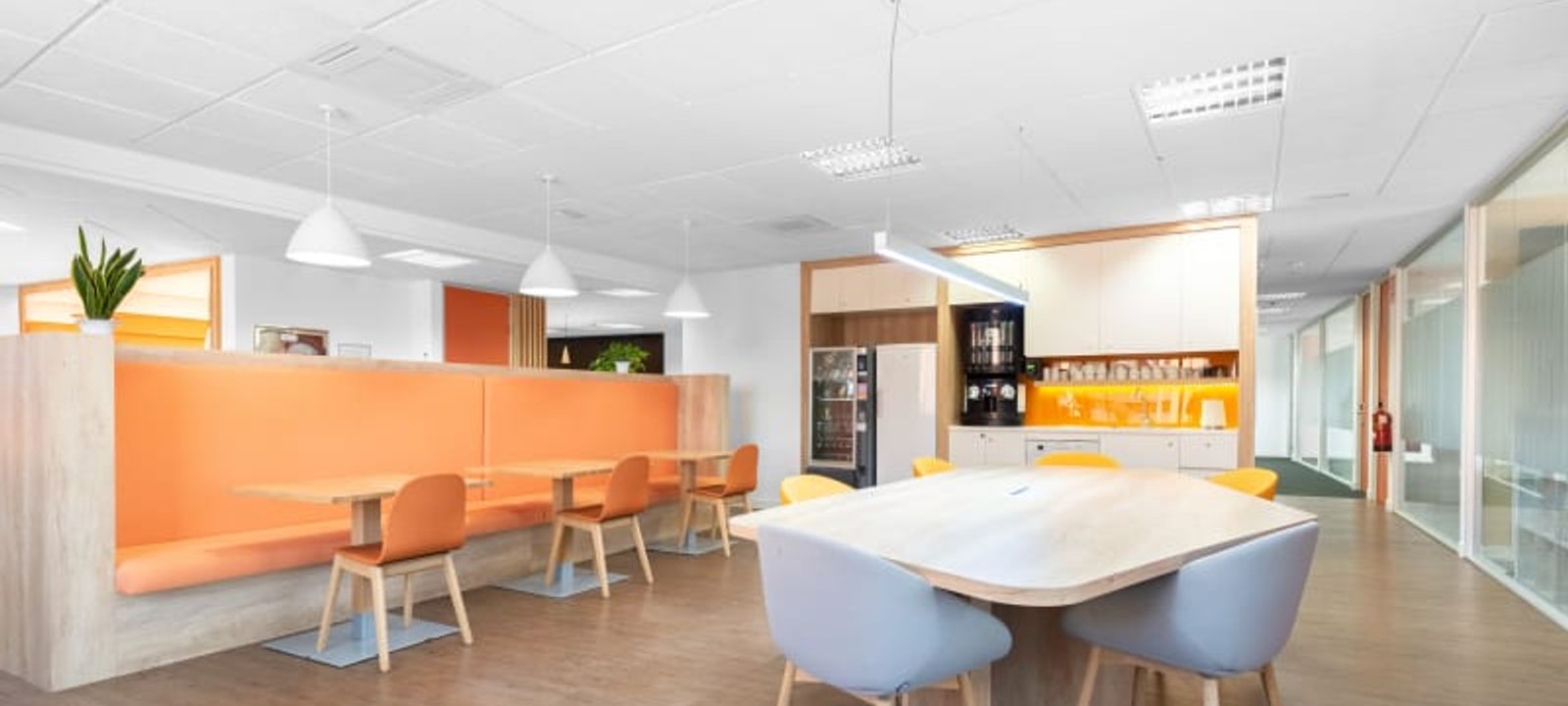 30 Avenida De Aragon, Valencia - Image 1