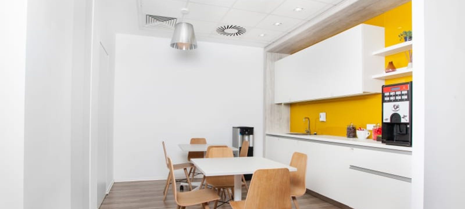 32 Calea Dorobantilor, Bucharest - Image 1