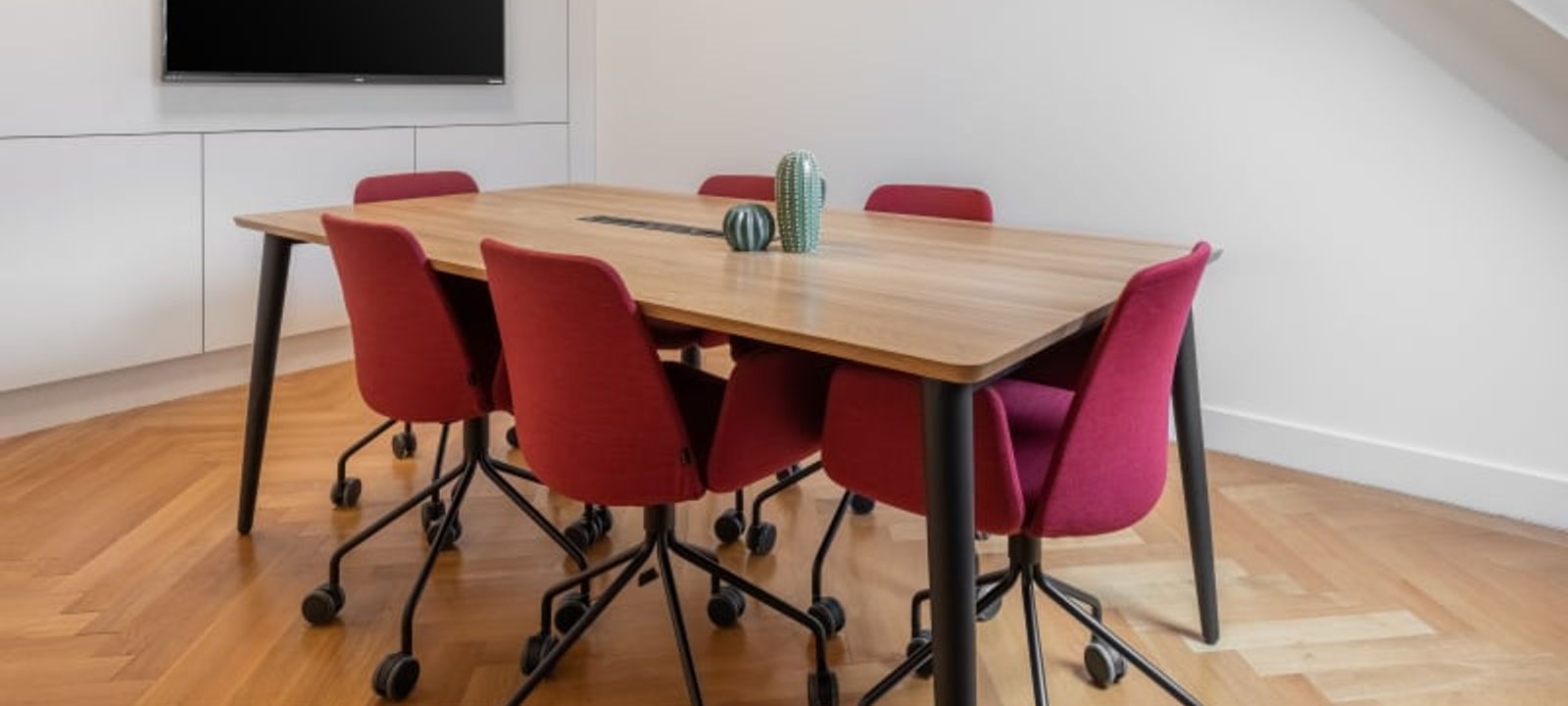 12 Place De La Fusterie, Geneva - Image 1