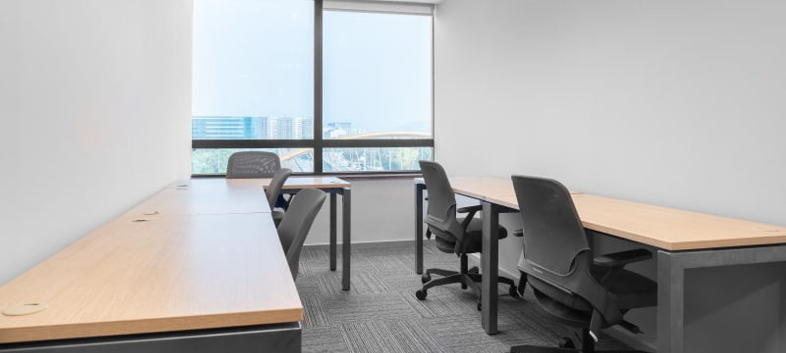 Teleporto Business Centre - Image 1