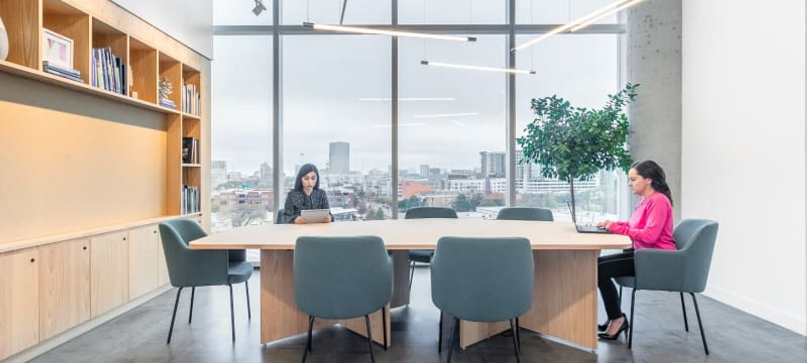 2550 Pacific Avenue, Dallas - Image 1