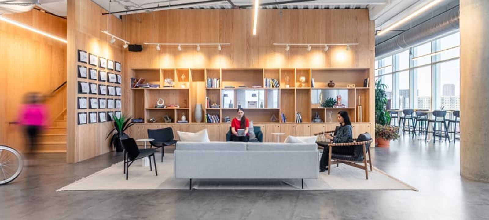 2550 Pacific Avenue, Dallas - Image 1