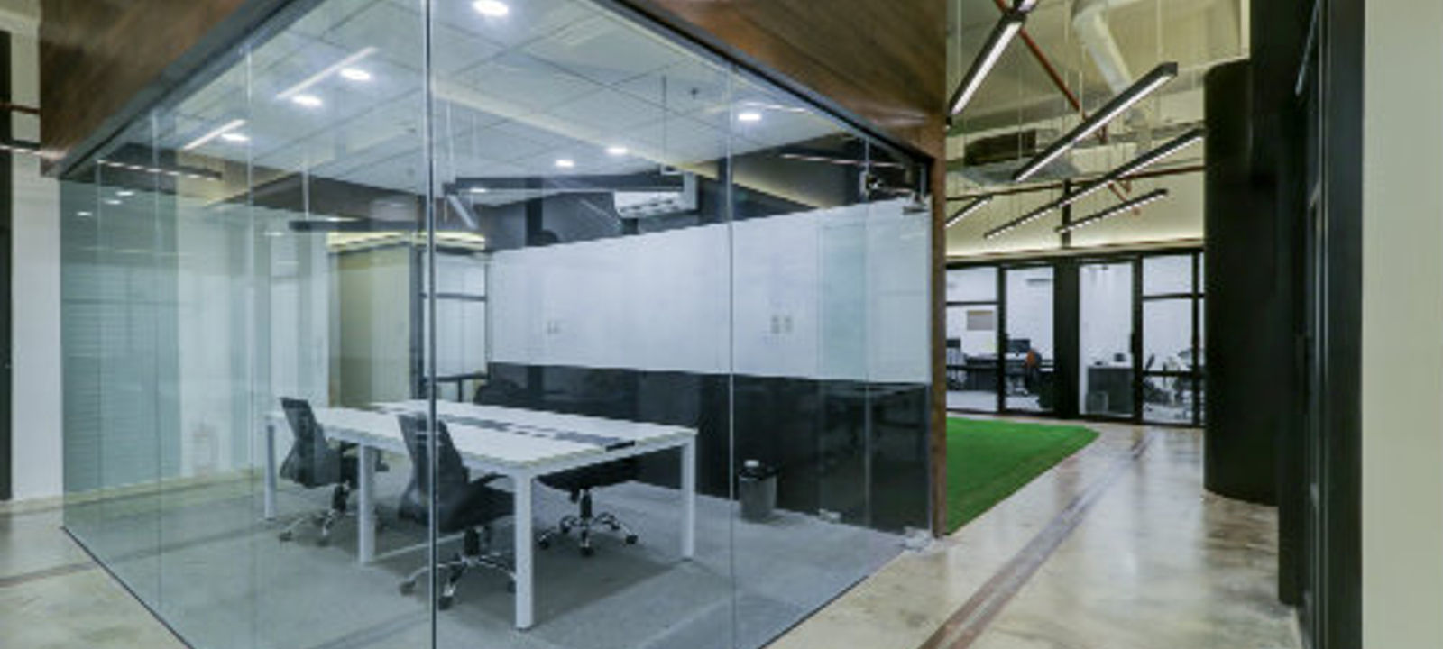 111 Paseo De Roxas, Makati - Image 1