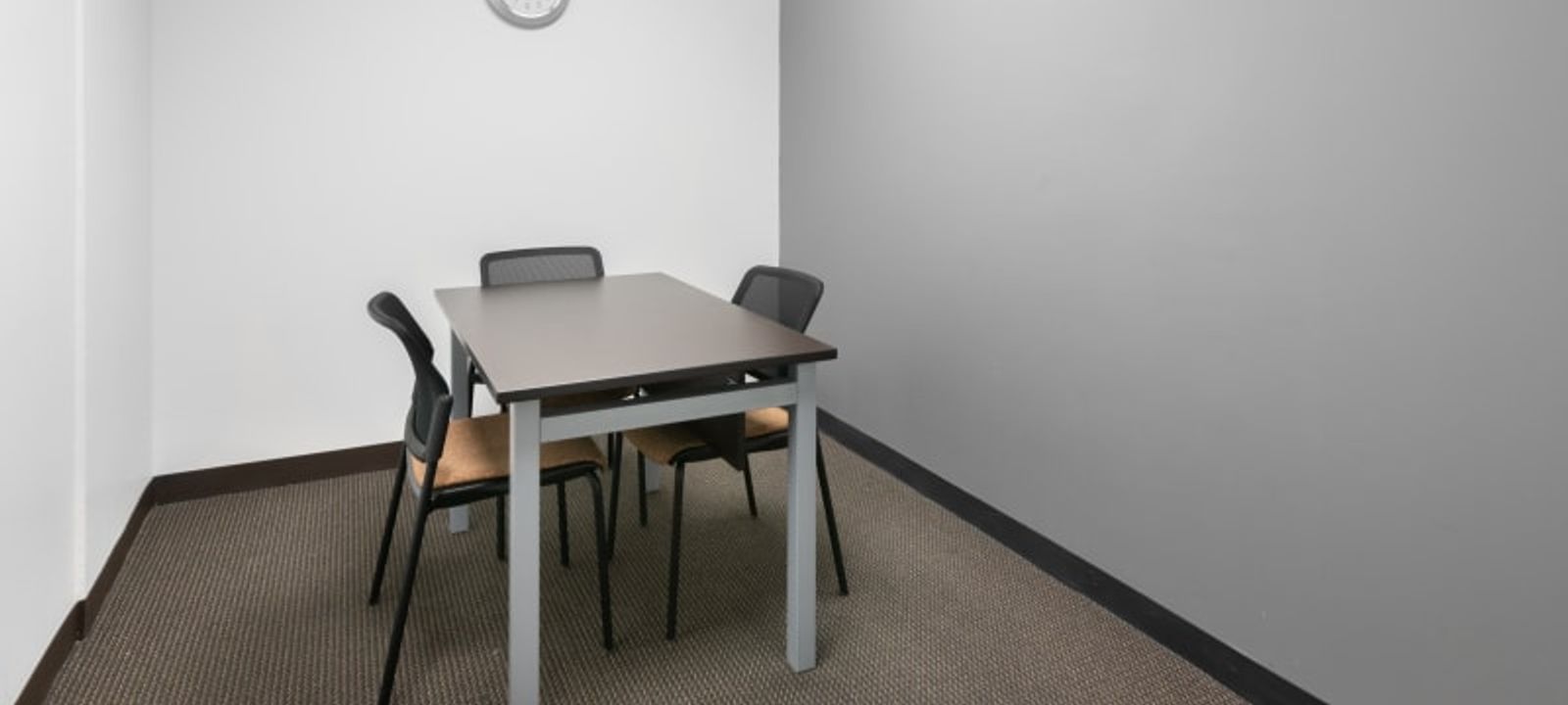 90 Burnhamthorpe Road West, Mississauga - Image 1