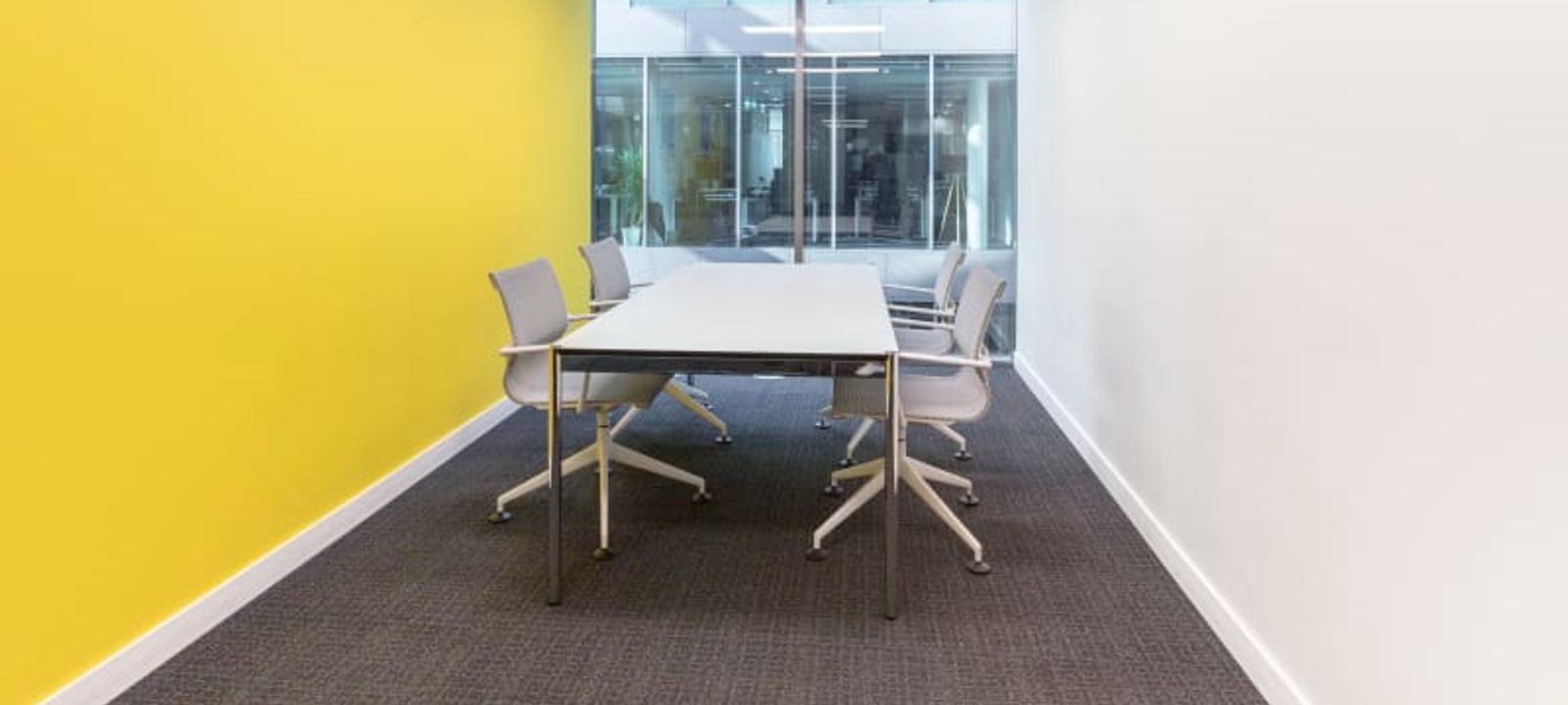 7 Richtistrasse, Wallisellen - Image 1