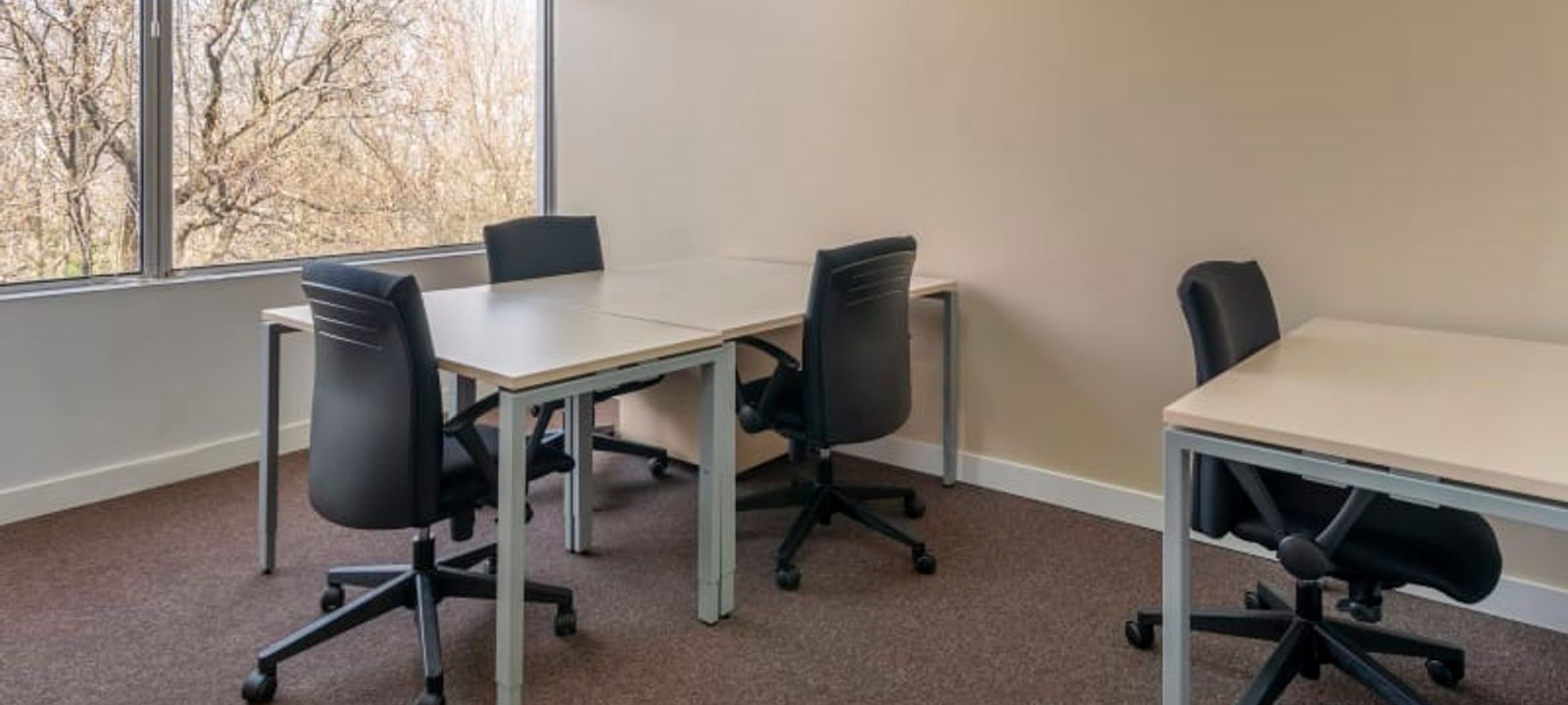 Praca De Mouzinho De Albuquerque, Porto - Image 1