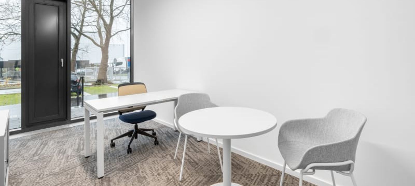 105 Theodorstrasse, Dusseldorf - Image 1