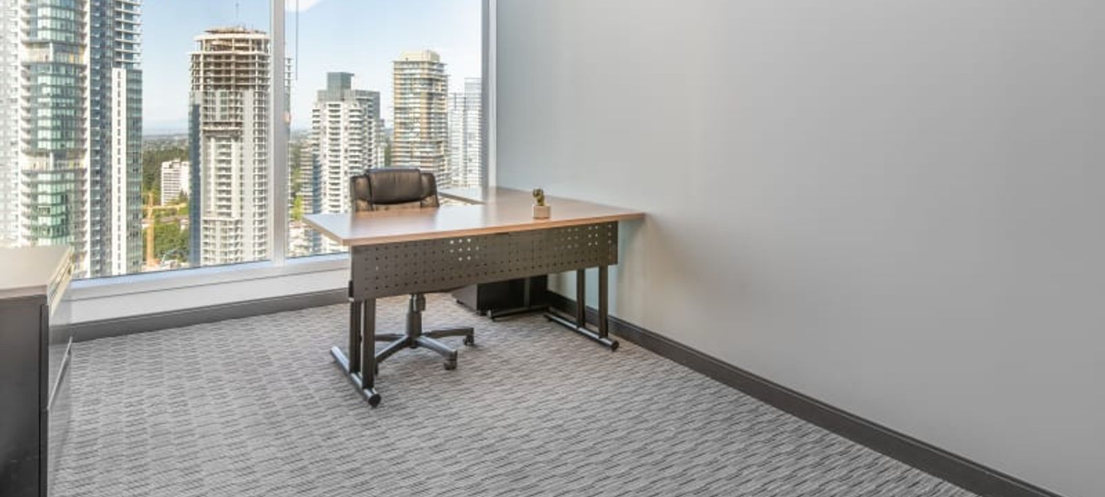 4720 Kingsway, Burnaby - Image 1