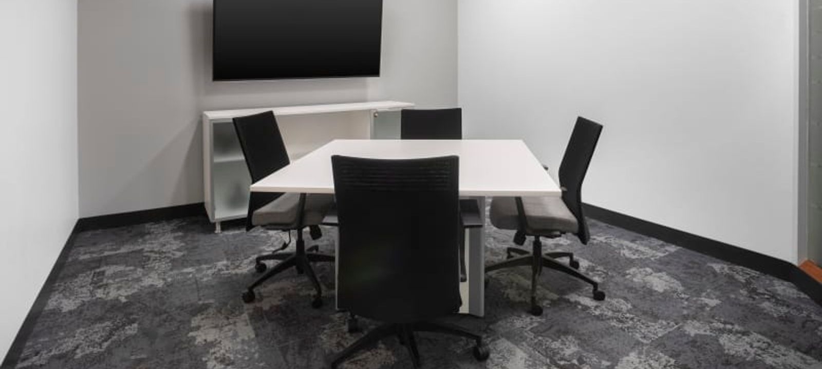 545 Metro Pl S, Dublin - Image 1