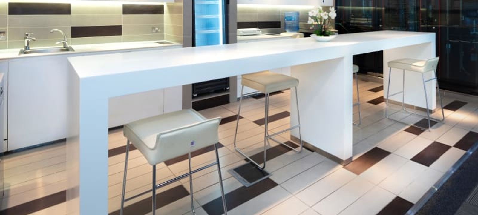 63 Airport Road, Doha - Image 1