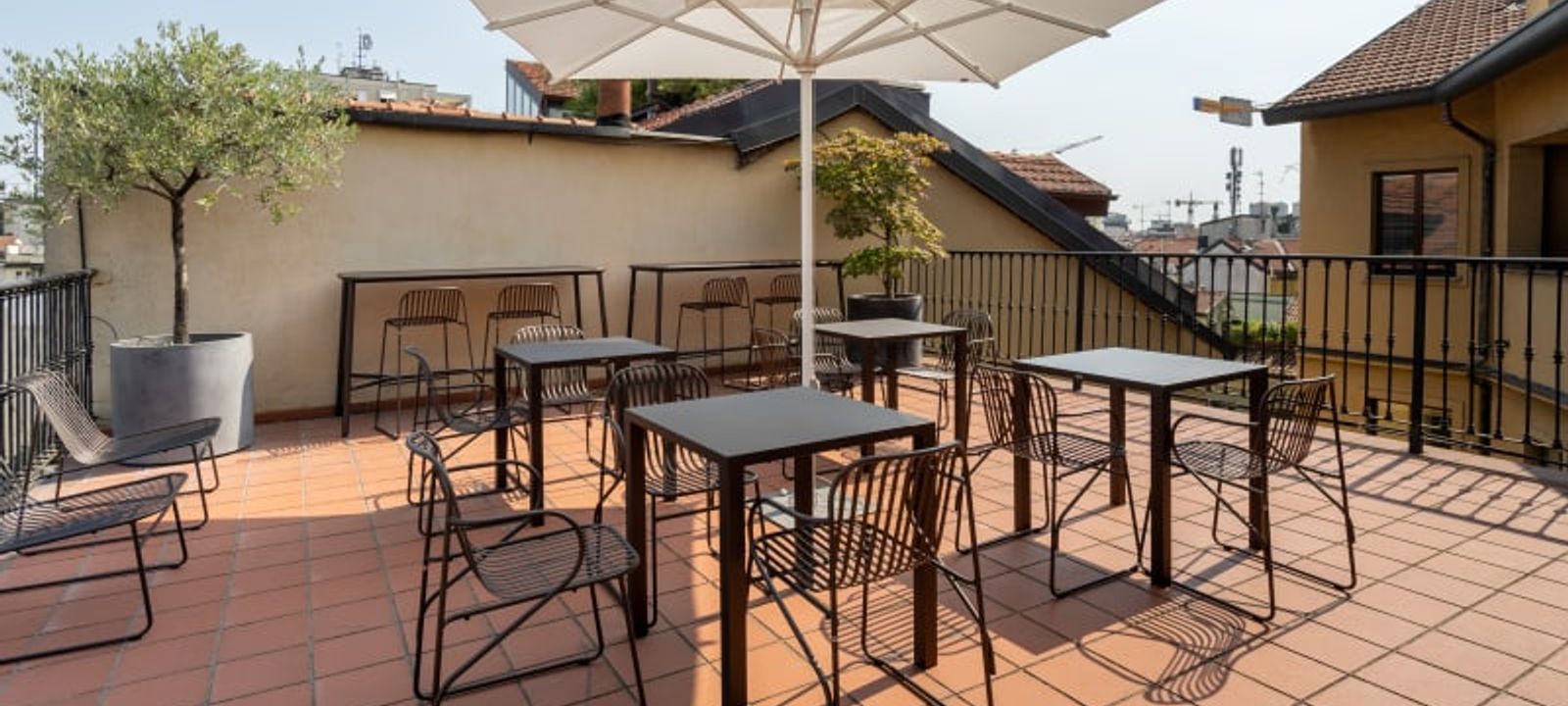 Via Dante 16, Milan - Image 1