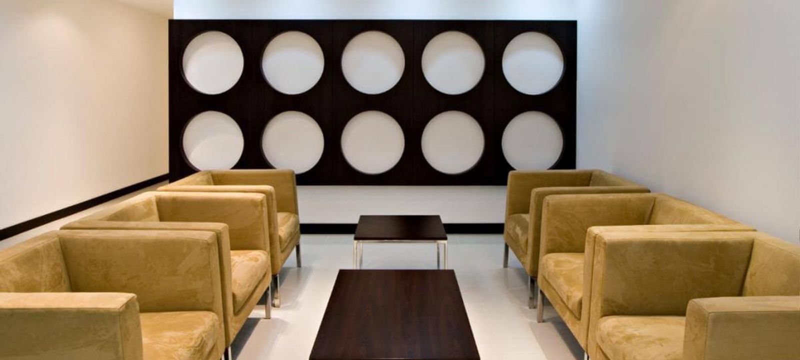 Ayala Avenue, Makati - Image 1