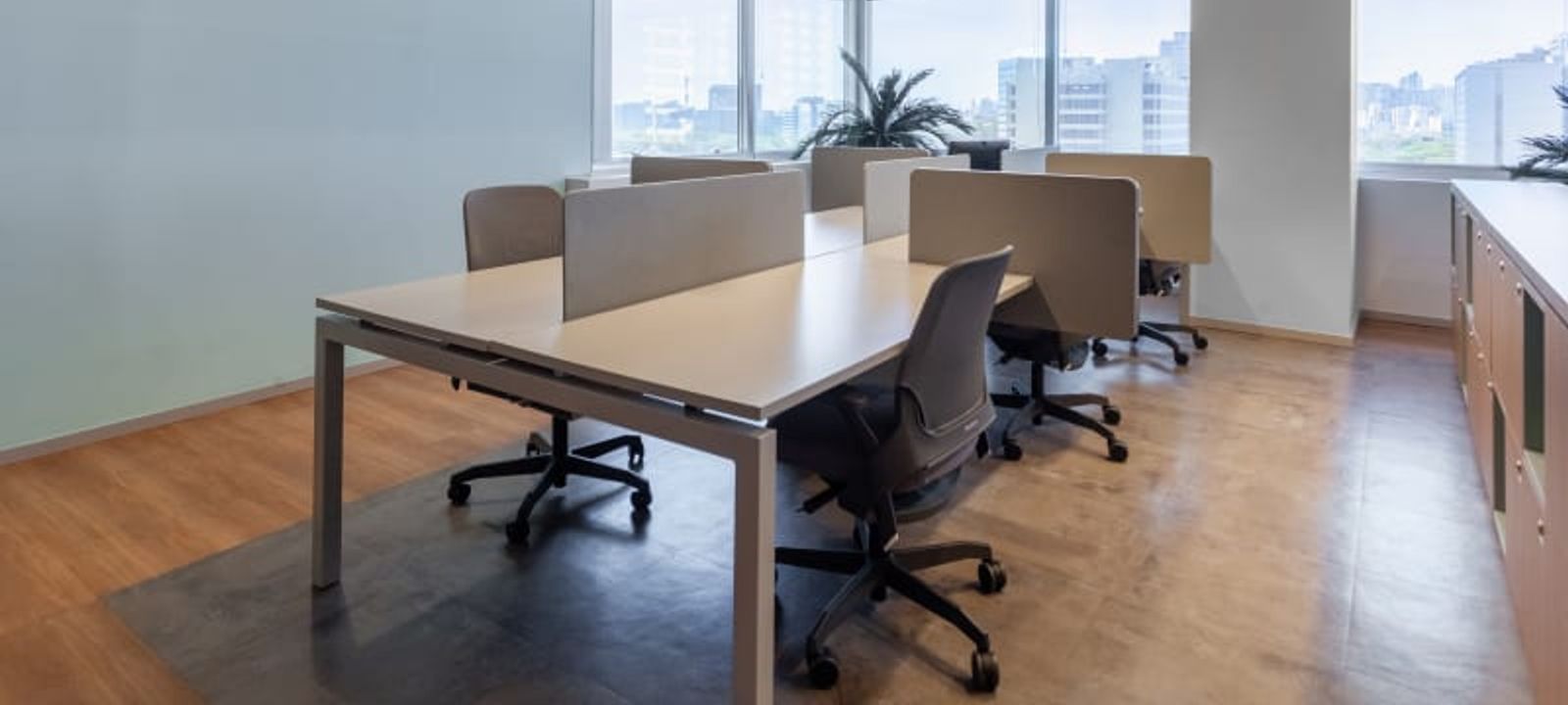 Avenida Dolorez Alcaraz Caldas 90 Praia De Belas, Porto Alegre - Image 1