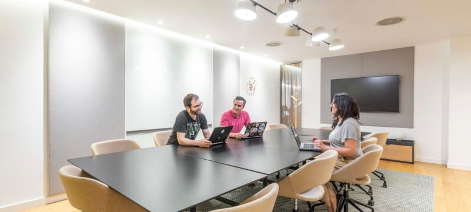 62 Calle De Alfonso Xii, Madrid - Image 1