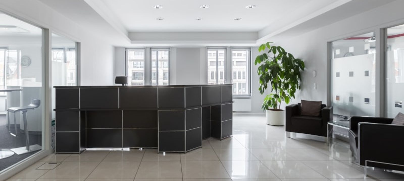 21 Unter Den Linden, Berlin - Image 1