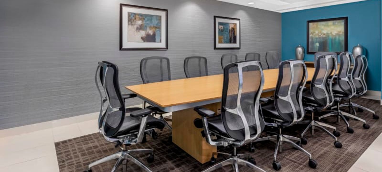 9465 Wilshire Boulevard, Beverly Hills - Image 1