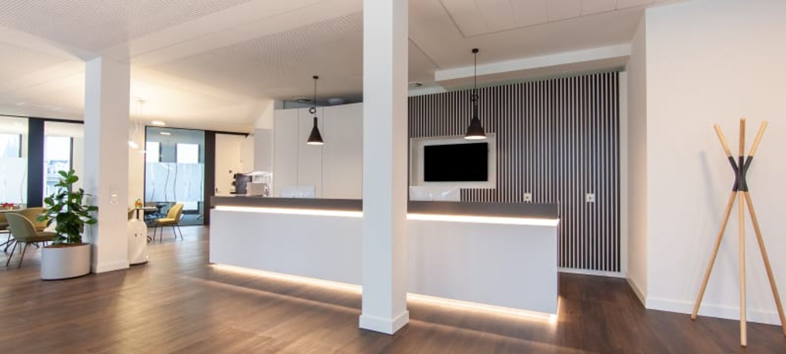 42 Bahnhofsplatz, Bremen - Image 1