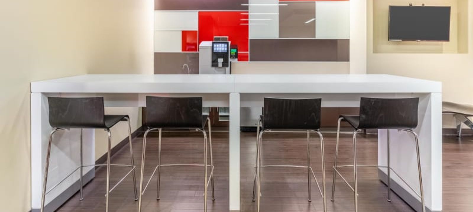 1 Meadowlands Plaza, East Rutherford - Image 1