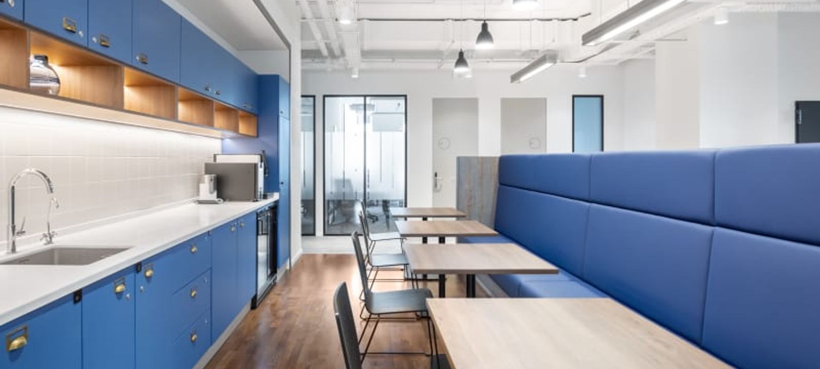 53 Peremogy Avenue, Kyiv - Image 1