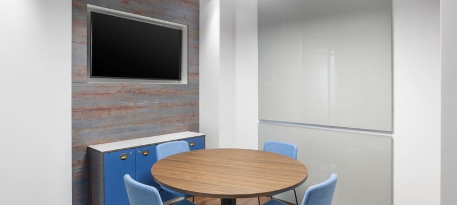 53 Peremogy Avenue, Kyiv - Image 1