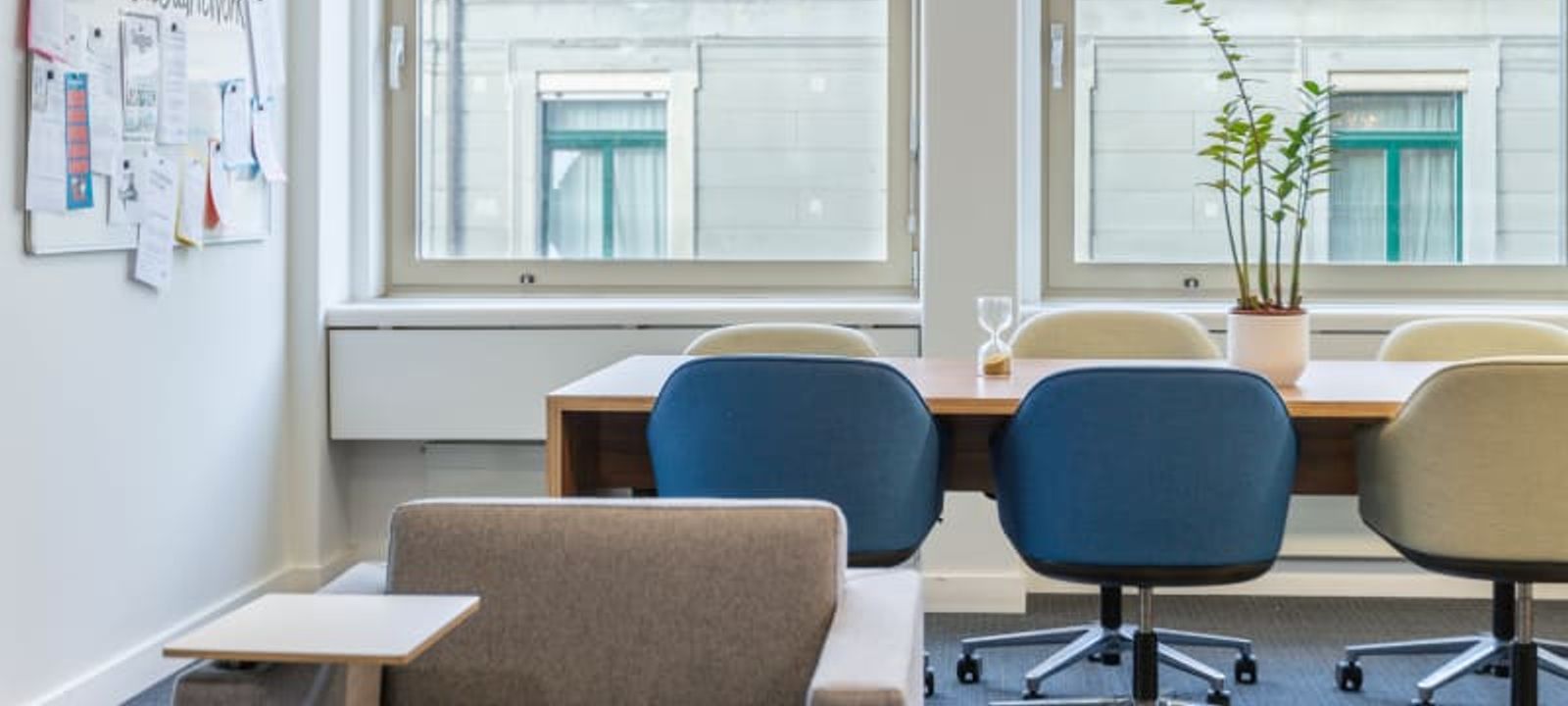 100 Bahnhofstrasse, Zurich - Image 1