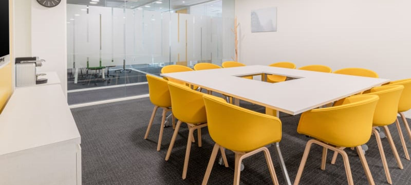 35-37 Rue Louis Guerin, Villeurbanne - Image 1