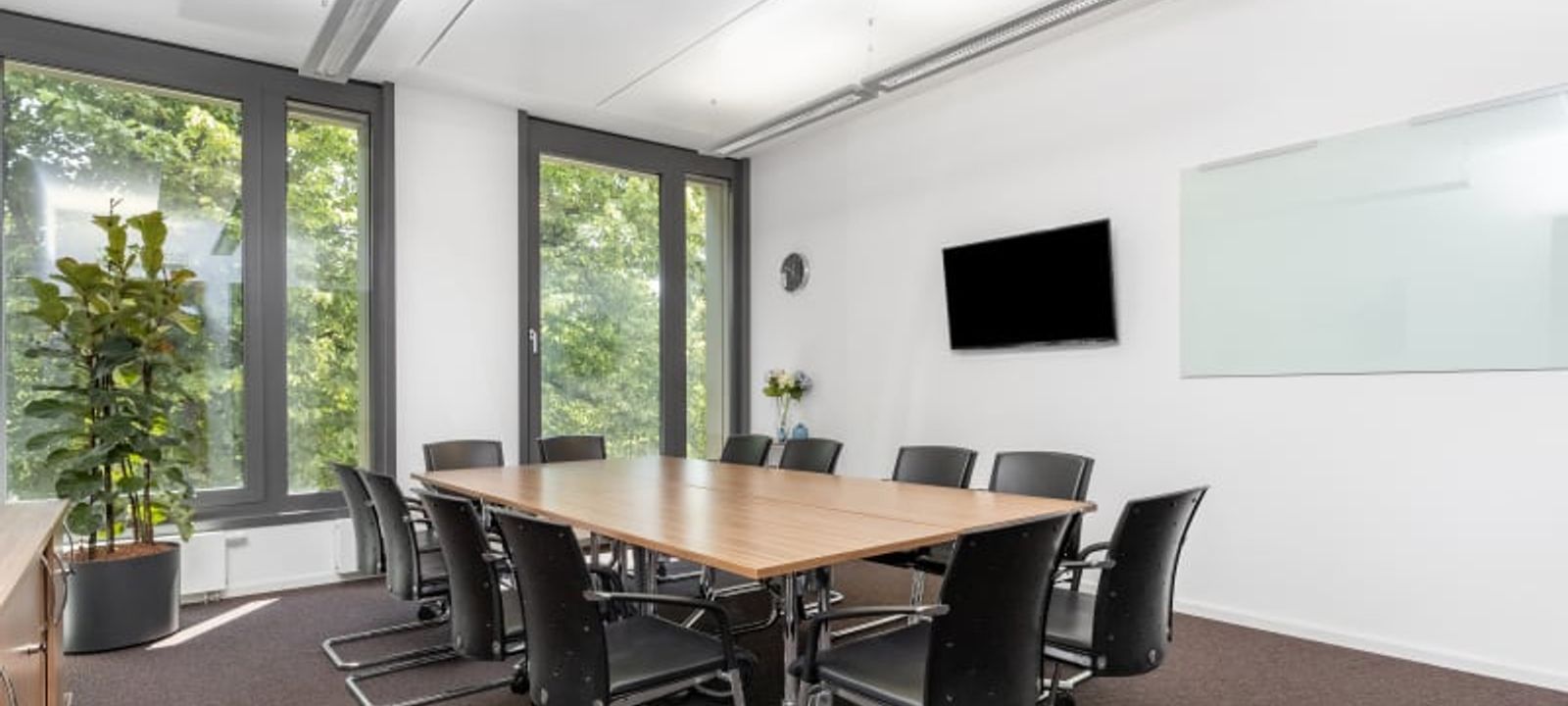 28 Theresienhoehe, Munich - Image 1